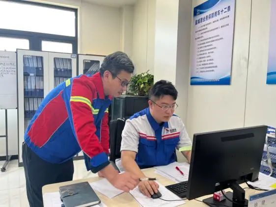 eaa6bf43bbacb65fef8ddb690336768c.jpg eaa6bf43bbacb65fef8ddb690336768c.jpg